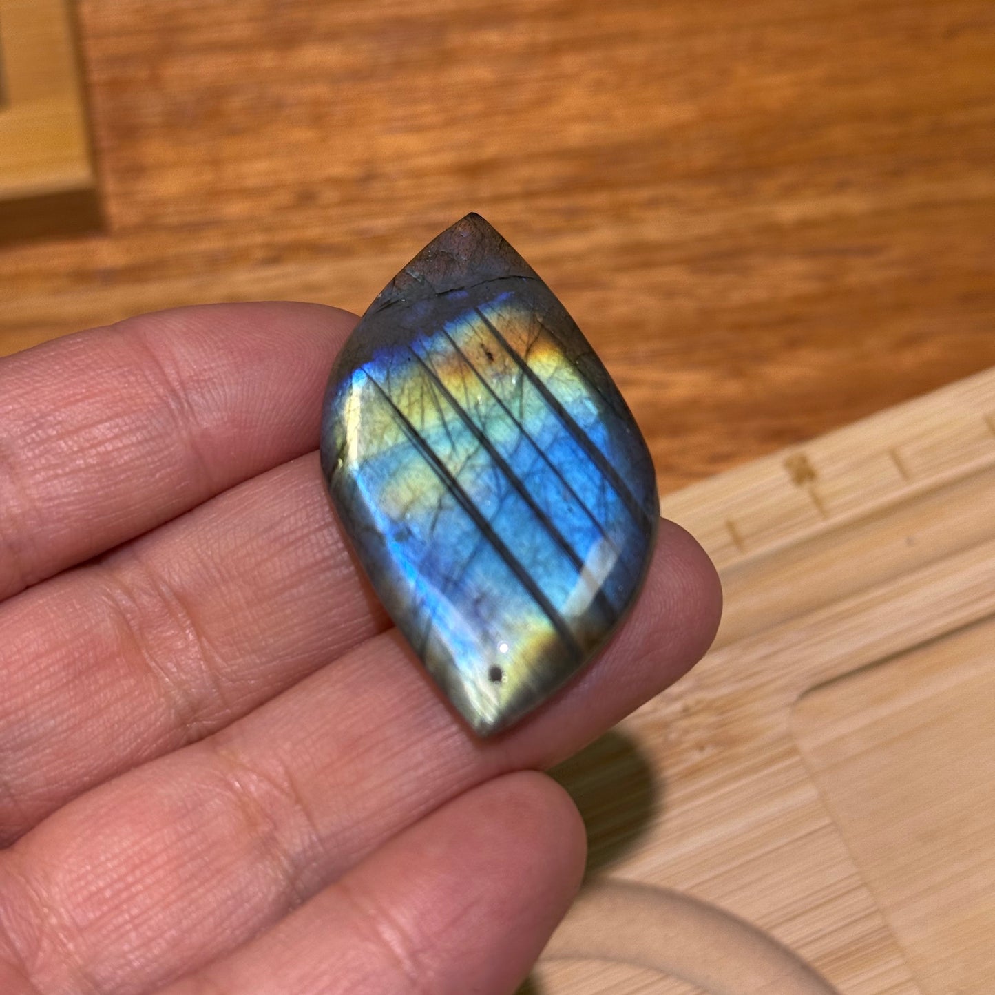 100% Natural Labradorite/Crystal
